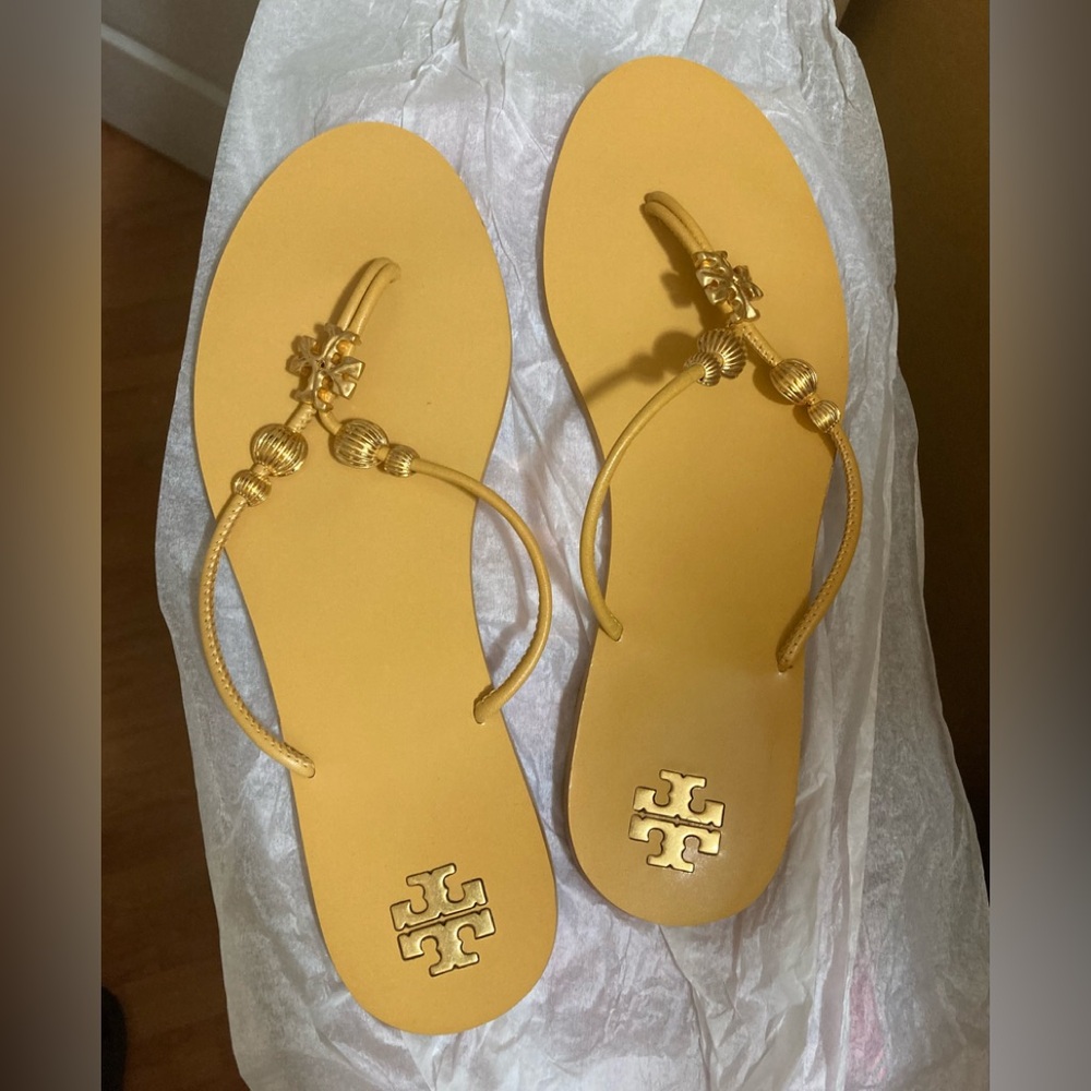 REDUCED!! NEW Tory Burch Thong Sandals